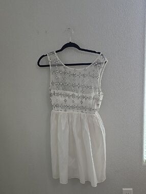 Elegant White Beaded Wedding Dress